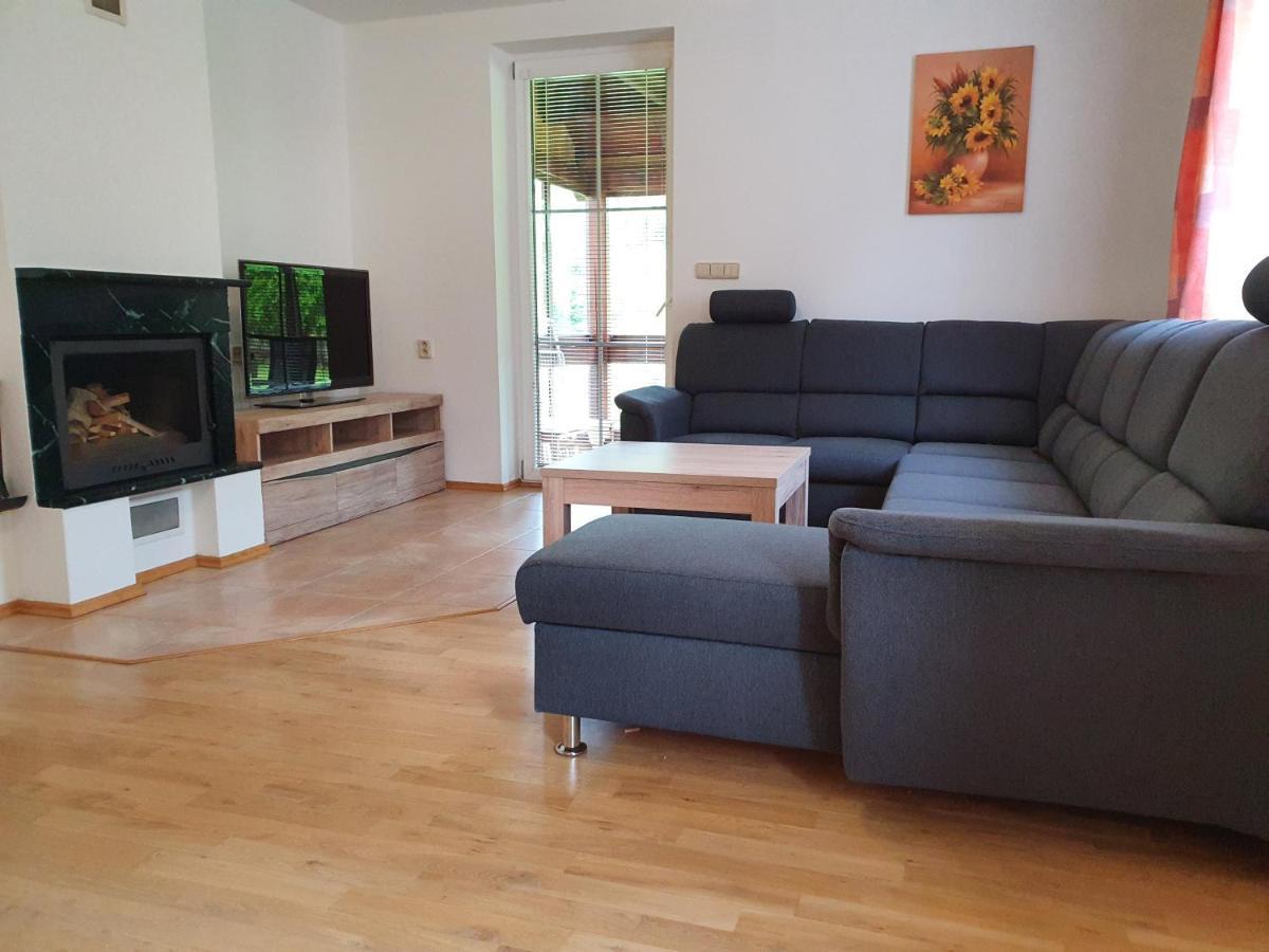 Apartmany Srni U Hlinska ฮลินสโก ภายนอก รูปภาพ